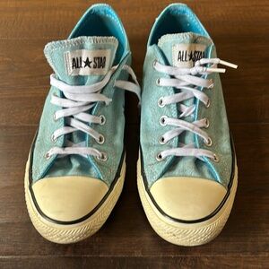 Converse All Star low top shoes women’s size 10 robin egg blue